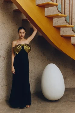 Dali Crepe Dress in Black/Star Gold