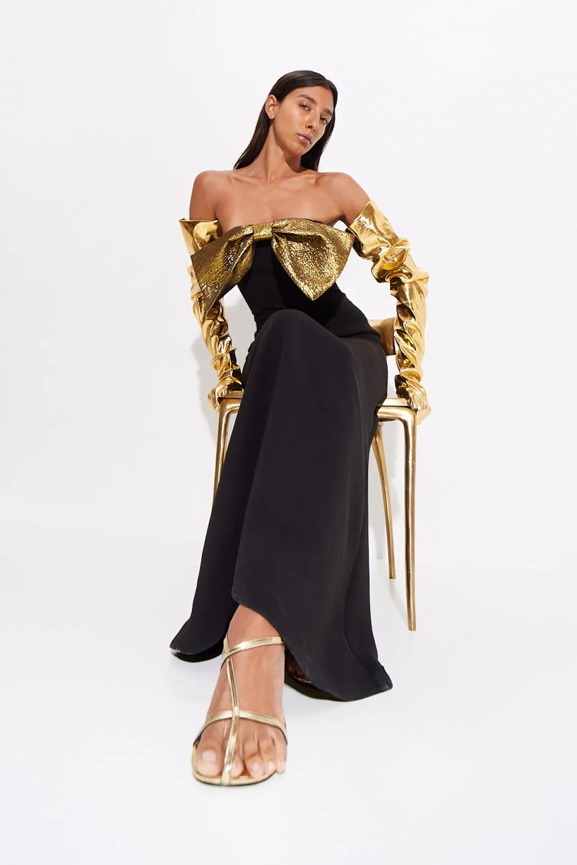 Dali Crepe Dress in Black/Star Gold