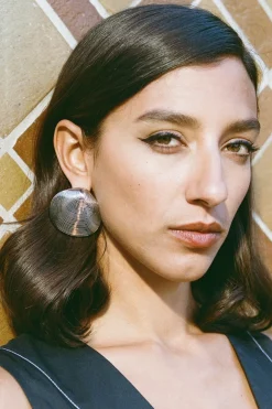 Moule Earrings in Silver