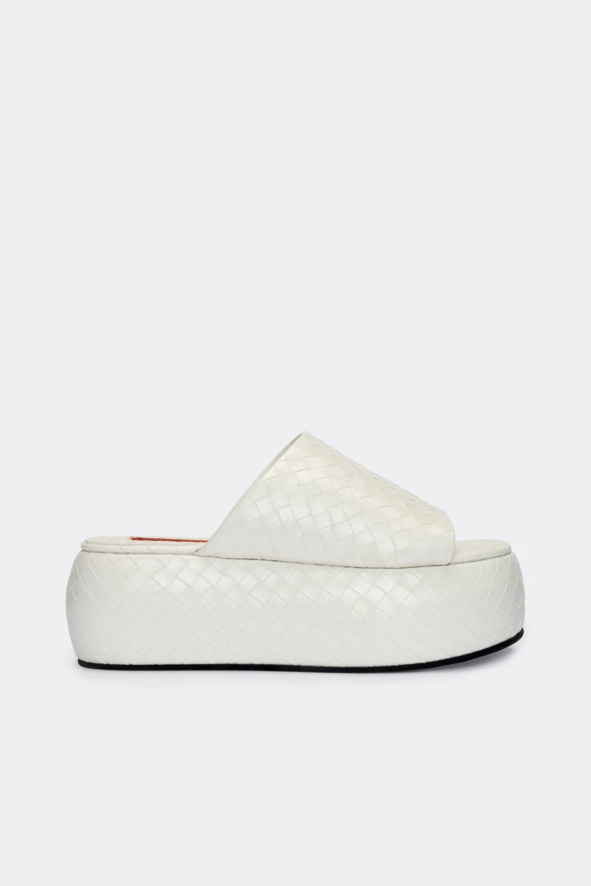Woven Cloudy Platform in Macadamia